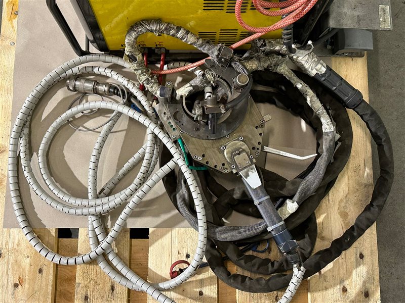 ESAB C2002i welders with open head prb 3390 PRC 60170